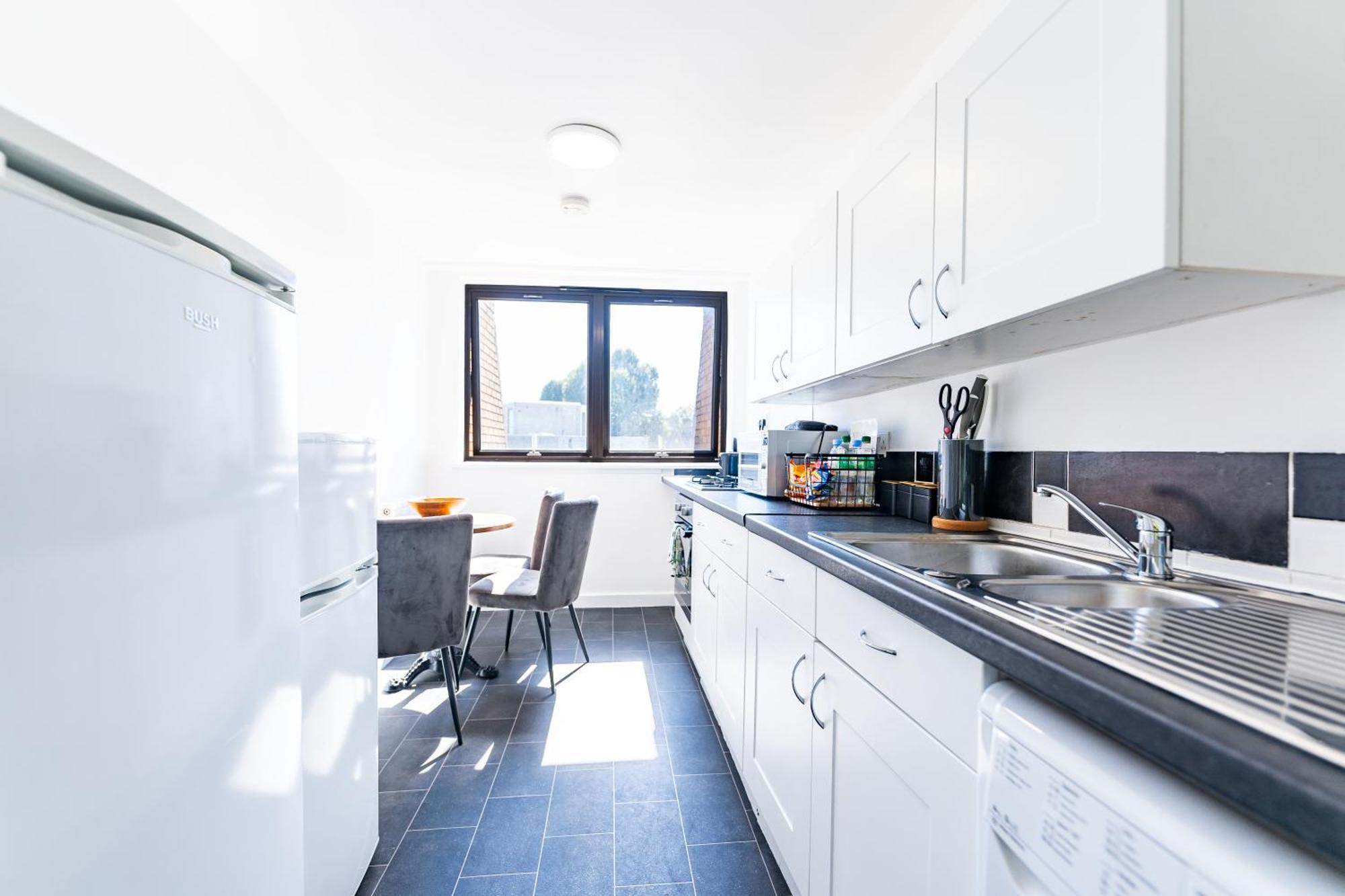 Luxury 3 Bedroom Flat With Balcony In Westbourne Park London Exterior foto
