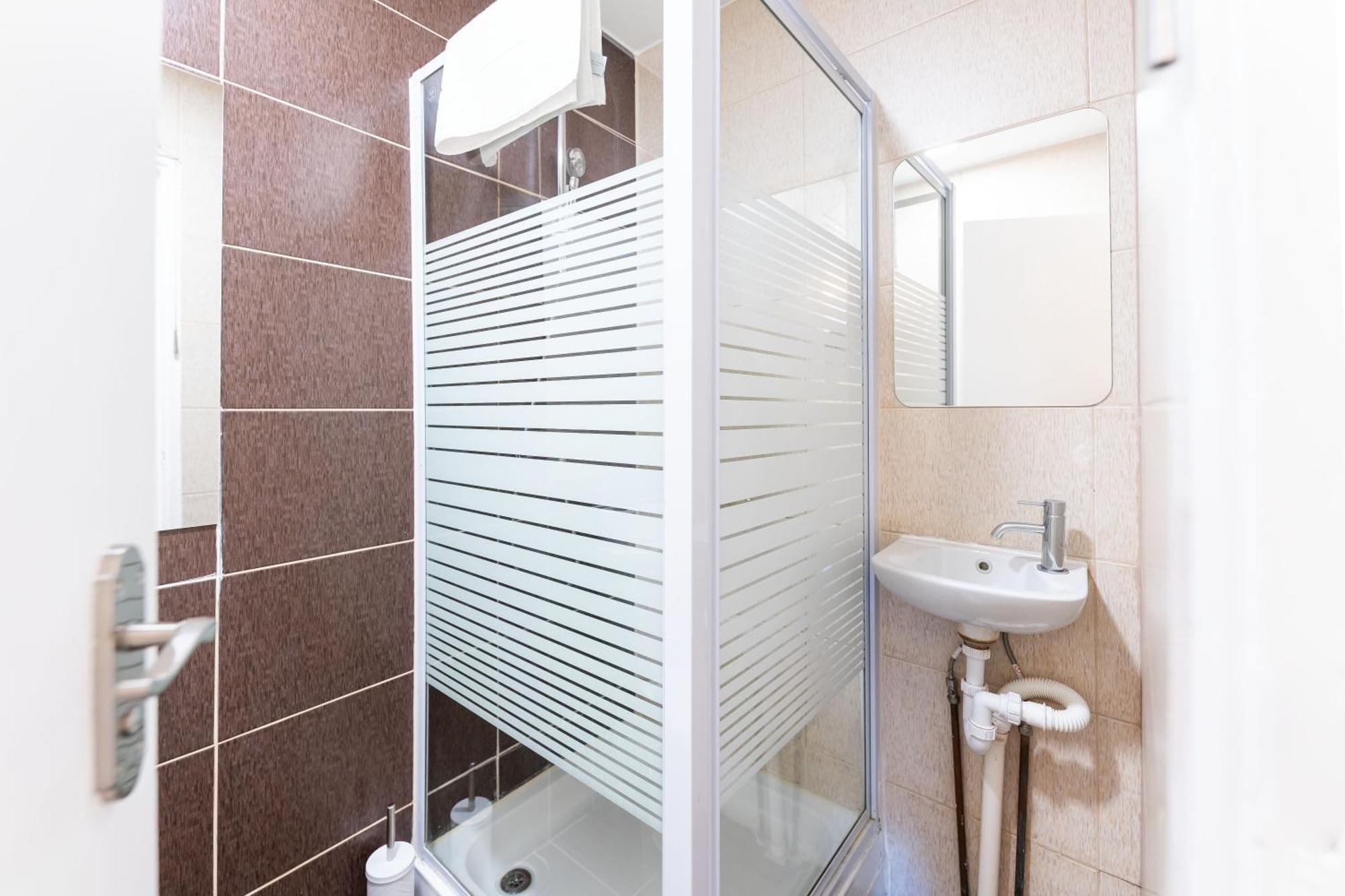 Luxury 3 Bedroom Flat With Balcony In Westbourne Park London Exterior foto