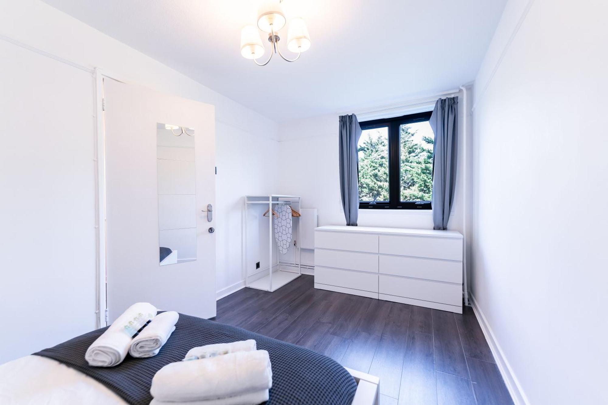 Luxury 3 Bedroom Flat With Balcony In Westbourne Park London Exterior foto